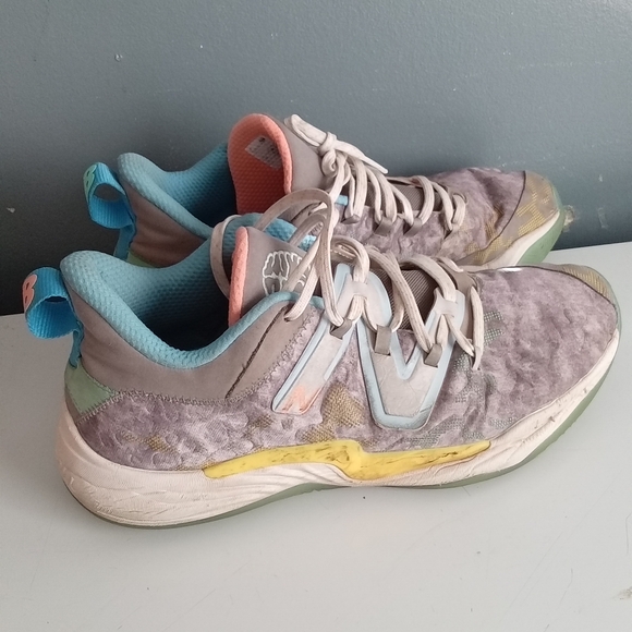 New Balance FuelCell Basketball Shoes Multi-Color‎ Purple Teal Peach Mens 10.5